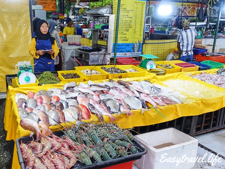Night fish market
